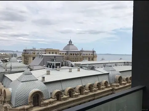 Satılır 4 otaqlı mənzil 170 m²