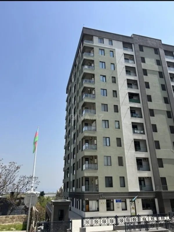 Satılır 4 otaqlı mənzil 170 m²