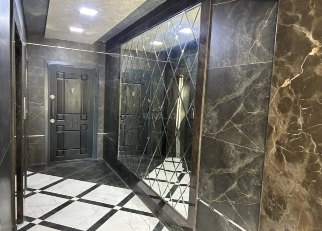 Satılır 4 otaqlı mənzil 170 m²