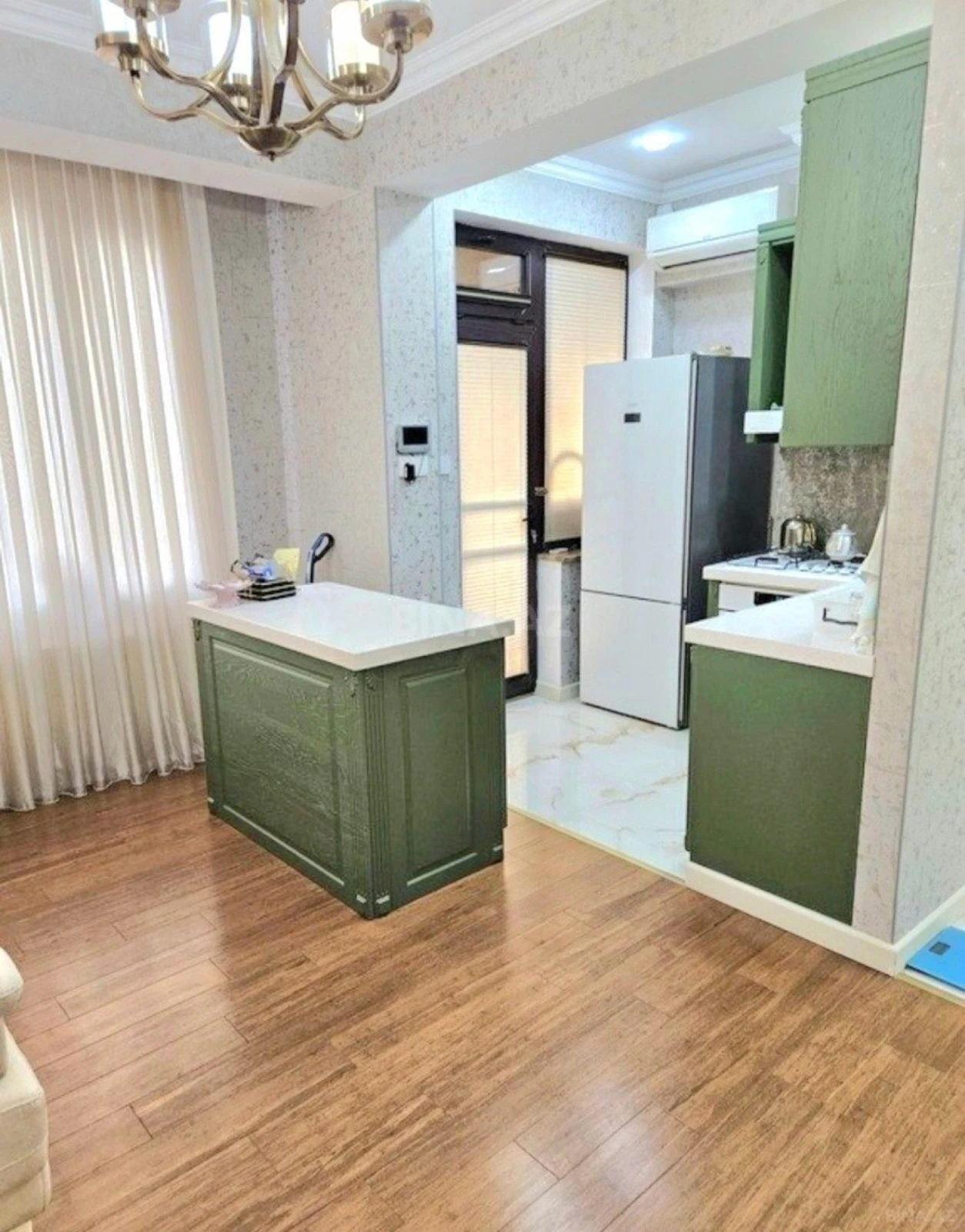 Satılır 2 otaqlı mənzil 78 m²