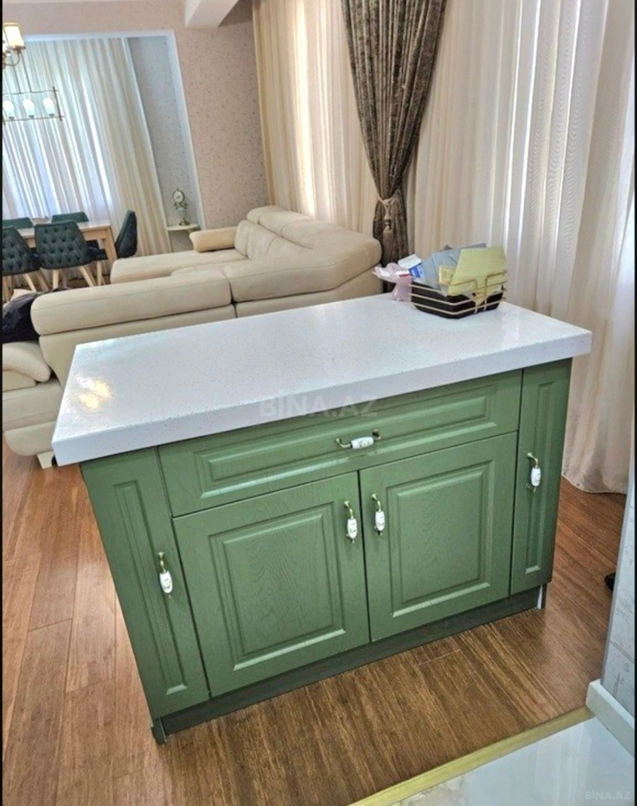 Satılır 2 otaqlı mənzil 78 m²