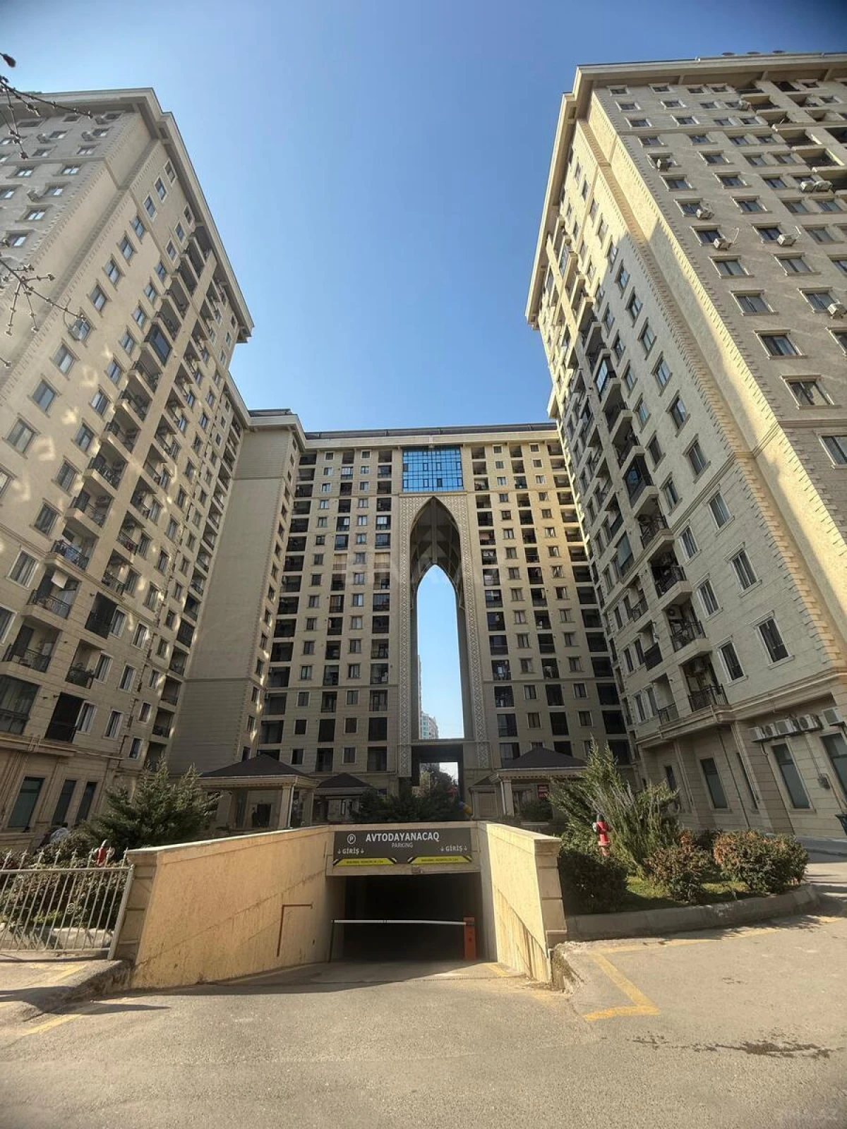 Satılır 2 otaqlı mənzil 78 m²