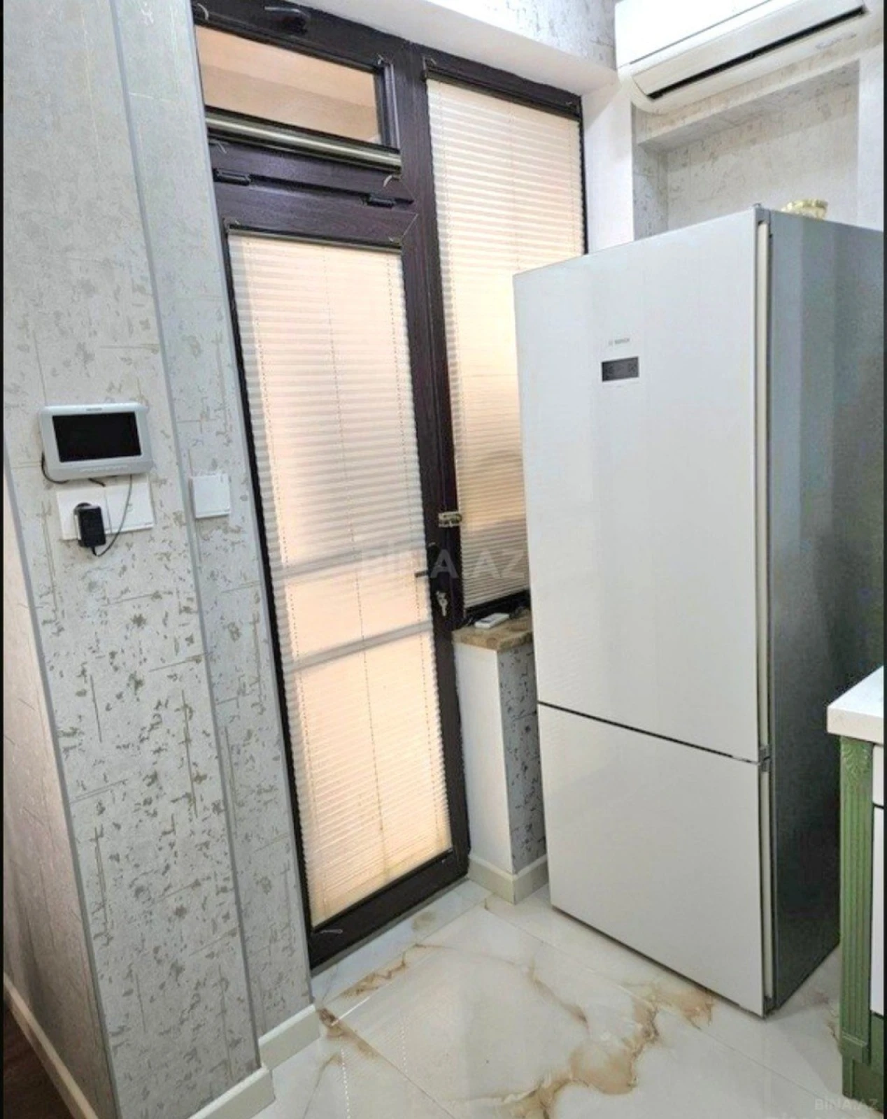 Satılır 2 otaqlı mənzil 78 m²