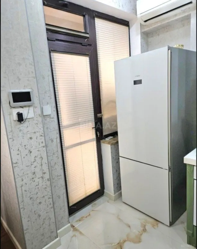 Satılır 2 otaqlı mənzil 78 m²