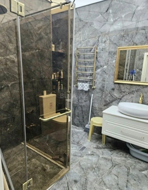 Satılır 2 otaqlı mənzil 78 m²