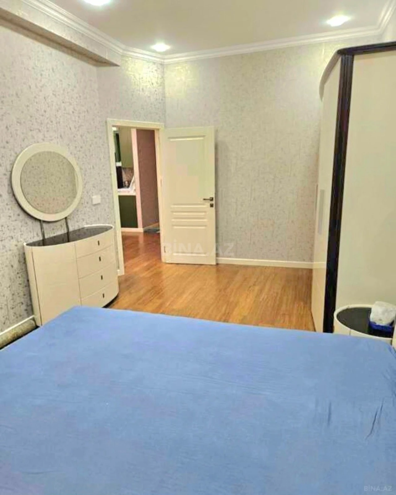 Satılır 2 otaqlı mənzil 78 m²