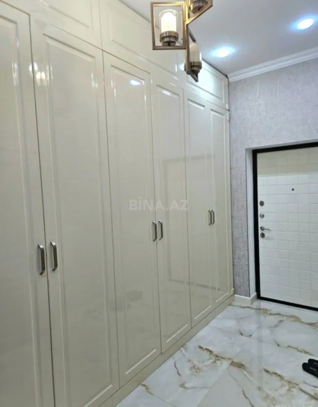 Satılır 2 otaqlı mənzil 78 m²