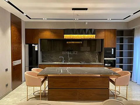 Kirayə verilir 4 otaqlı mənzil 207 m²