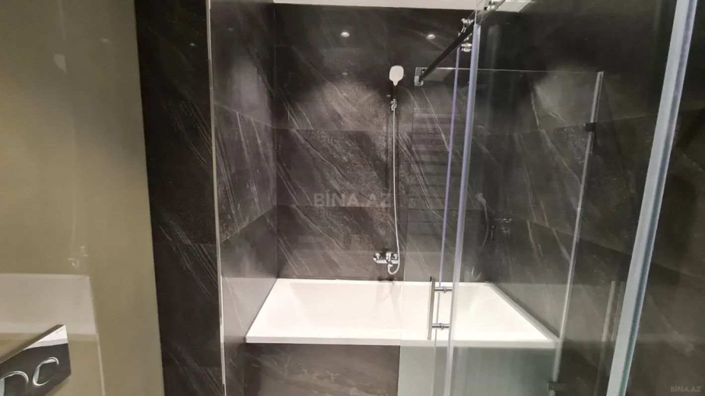 Kirayə verilir 4 otaqlı mənzil 207 m²