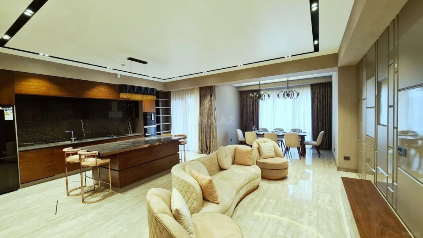 Kirayə verilir 4 otaqlı mənzil 207 m²