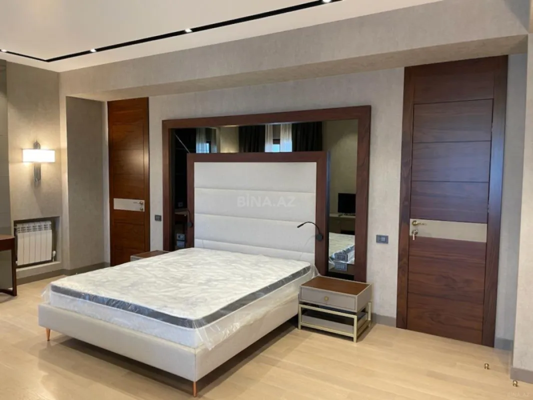 Kirayə verilir 4 otaqlı mənzil 207 m²