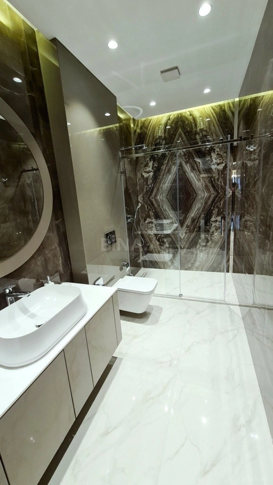 Kirayə verilir 4 otaqlı mənzil 207 m²