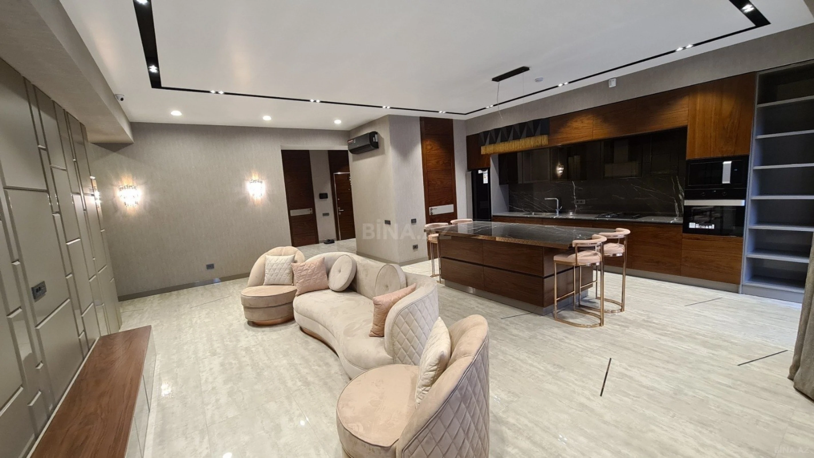 Kirayə verilir 4 otaqlı mənzil 207 m²