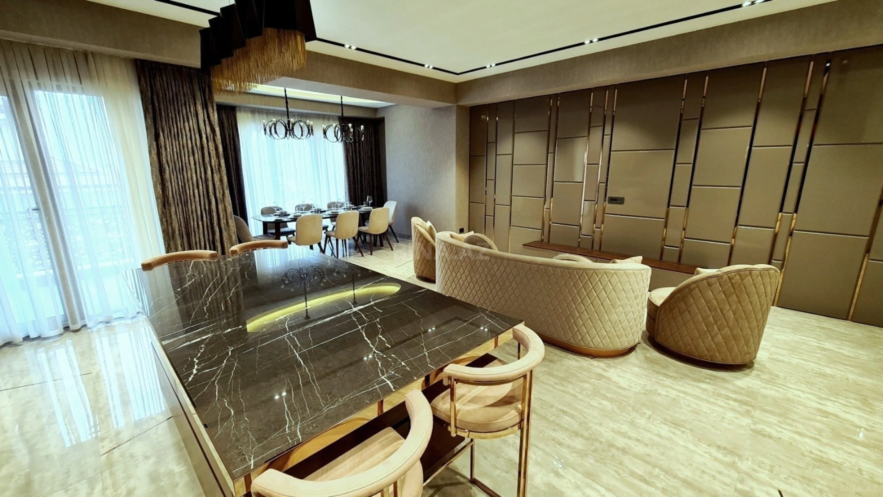 Kirayə verilir 4 otaqlı mənzil 207 m²