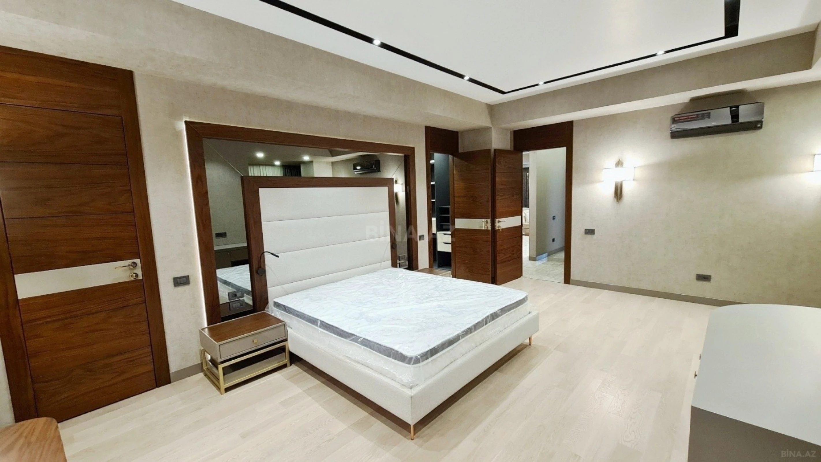 Kirayə verilir 4 otaqlı mənzil 207 m²