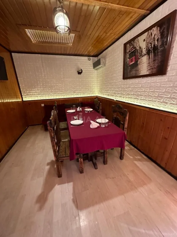 Satılır obyekt 600 m²