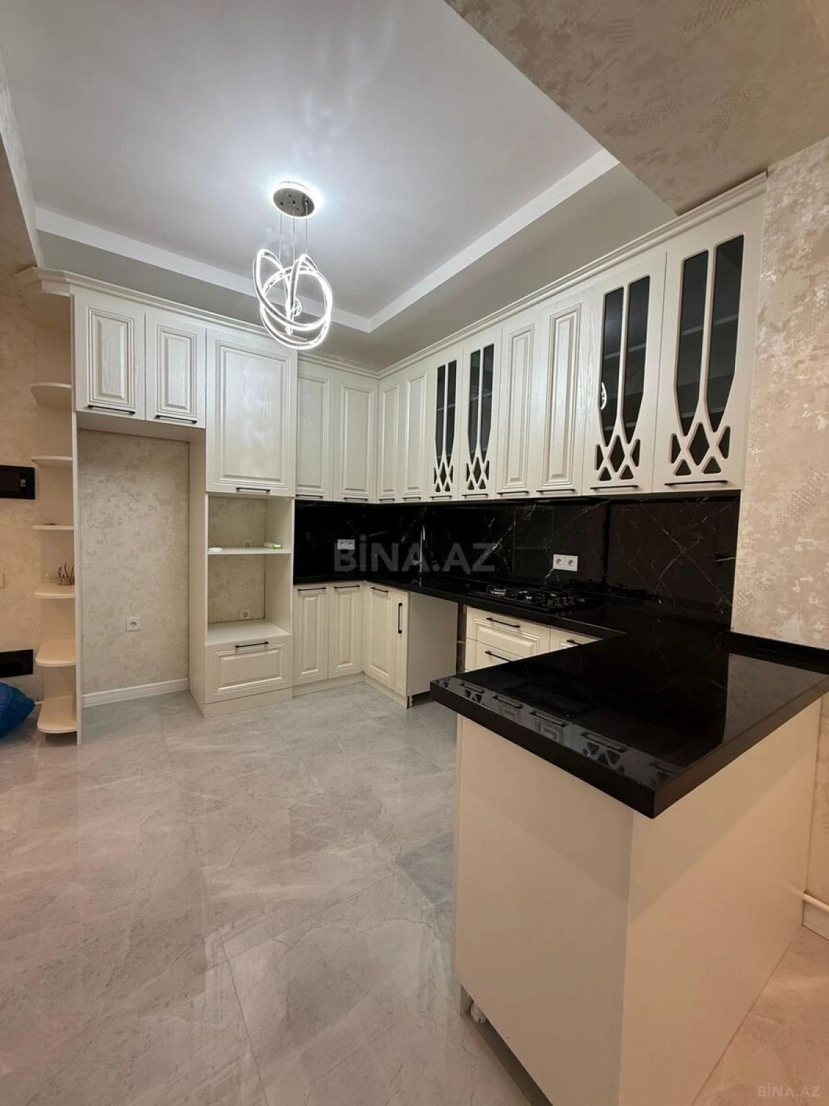Satılır 2 otaqlı mənzil 69 m²