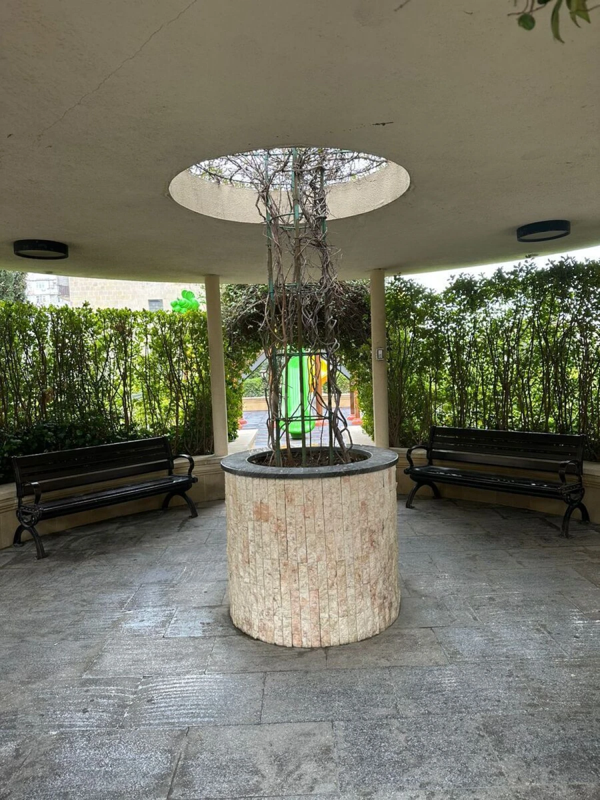 Satılır 3 otaqlı mənzil 98 m²