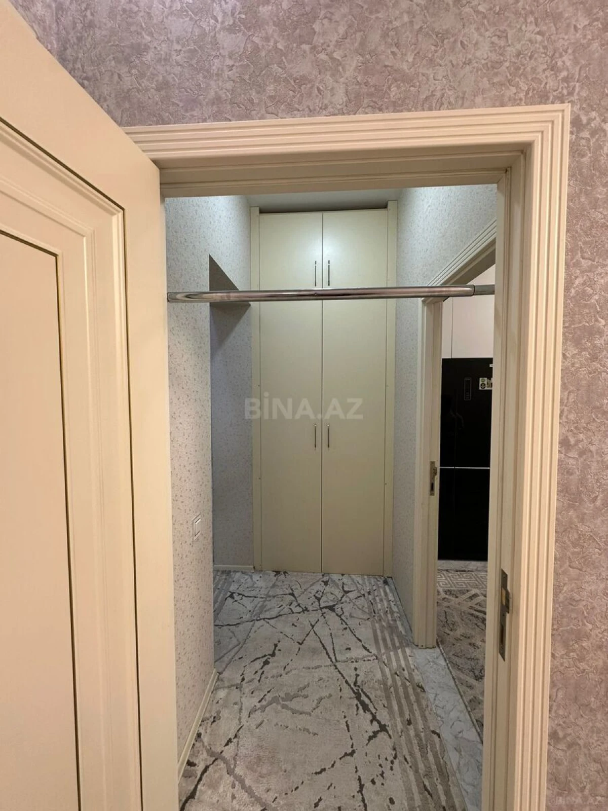 Satılır 3 otaqlı mənzil 98 m²