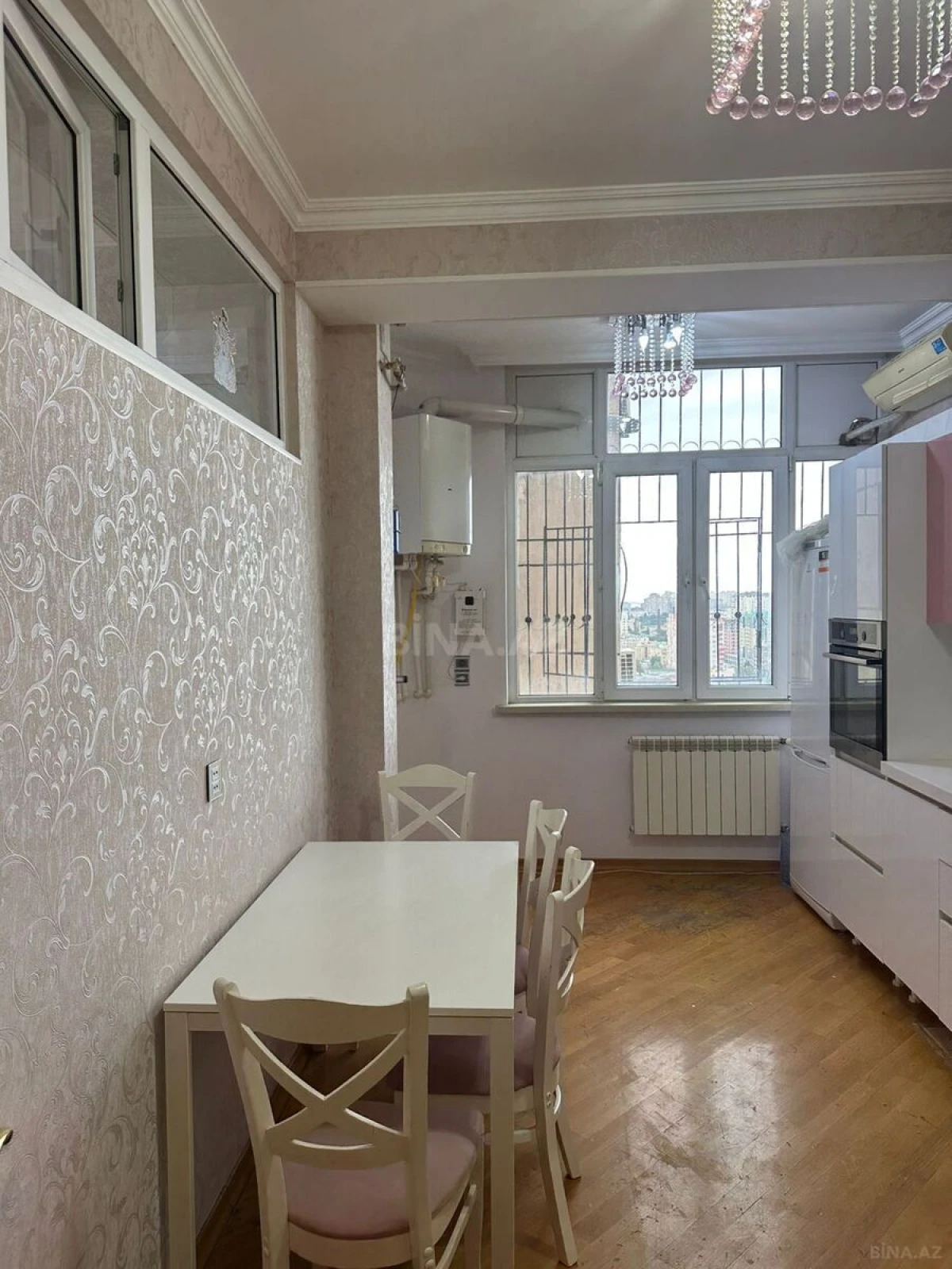 Satılır 3 otaqlı mənzil 102 m²