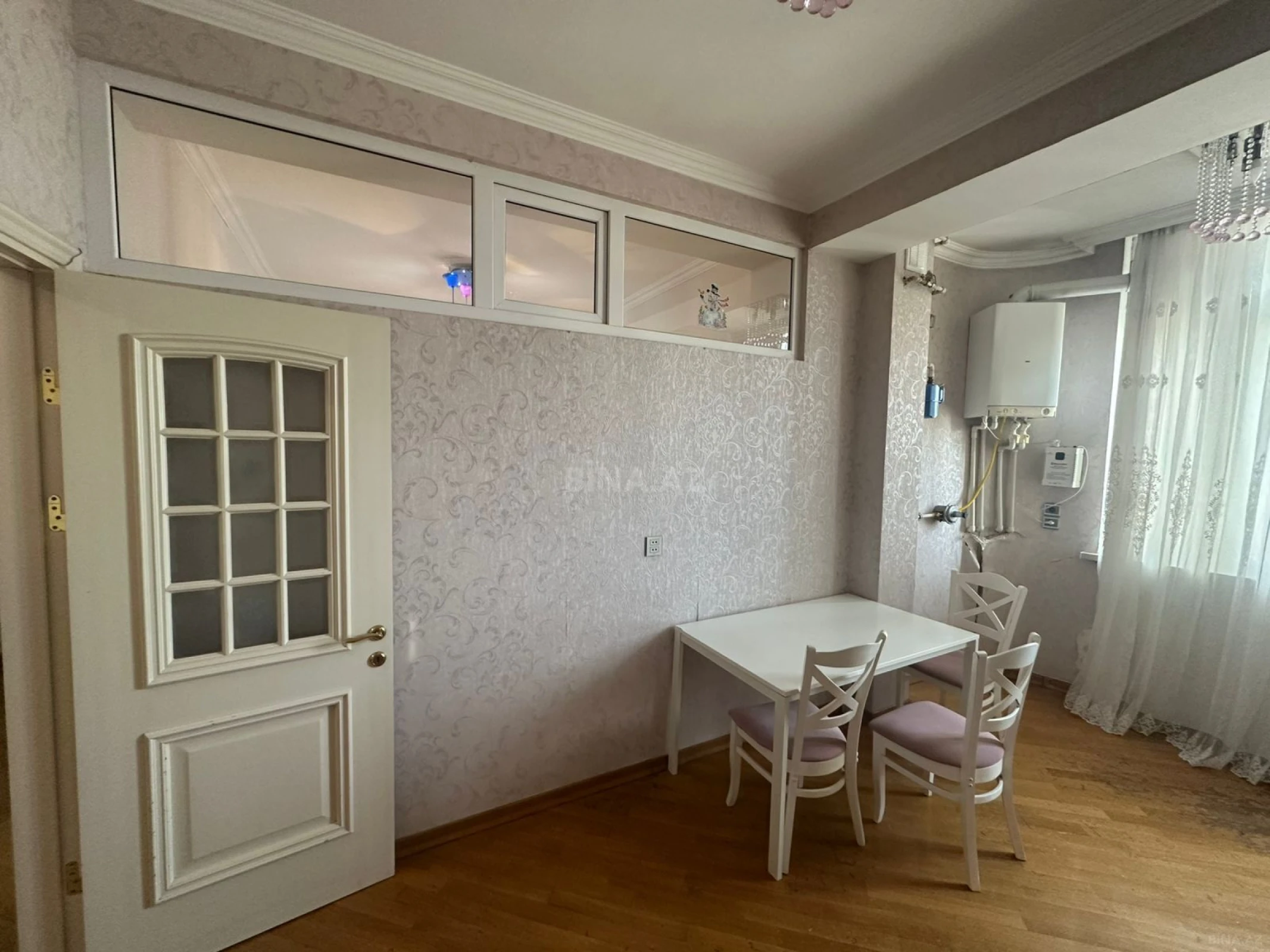 Satılır 3 otaqlı mənzil 102 m²