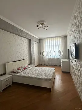Satılır 3 otaqlı mənzil 102 m²