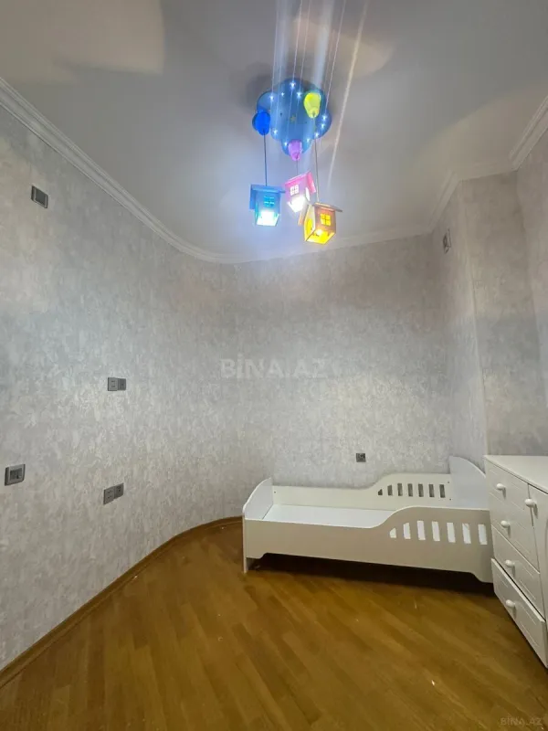 Satılır 3 otaqlı mənzil 102 m²