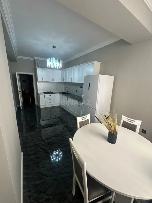 Satılır 3 otaqlı mənzil 100 m²