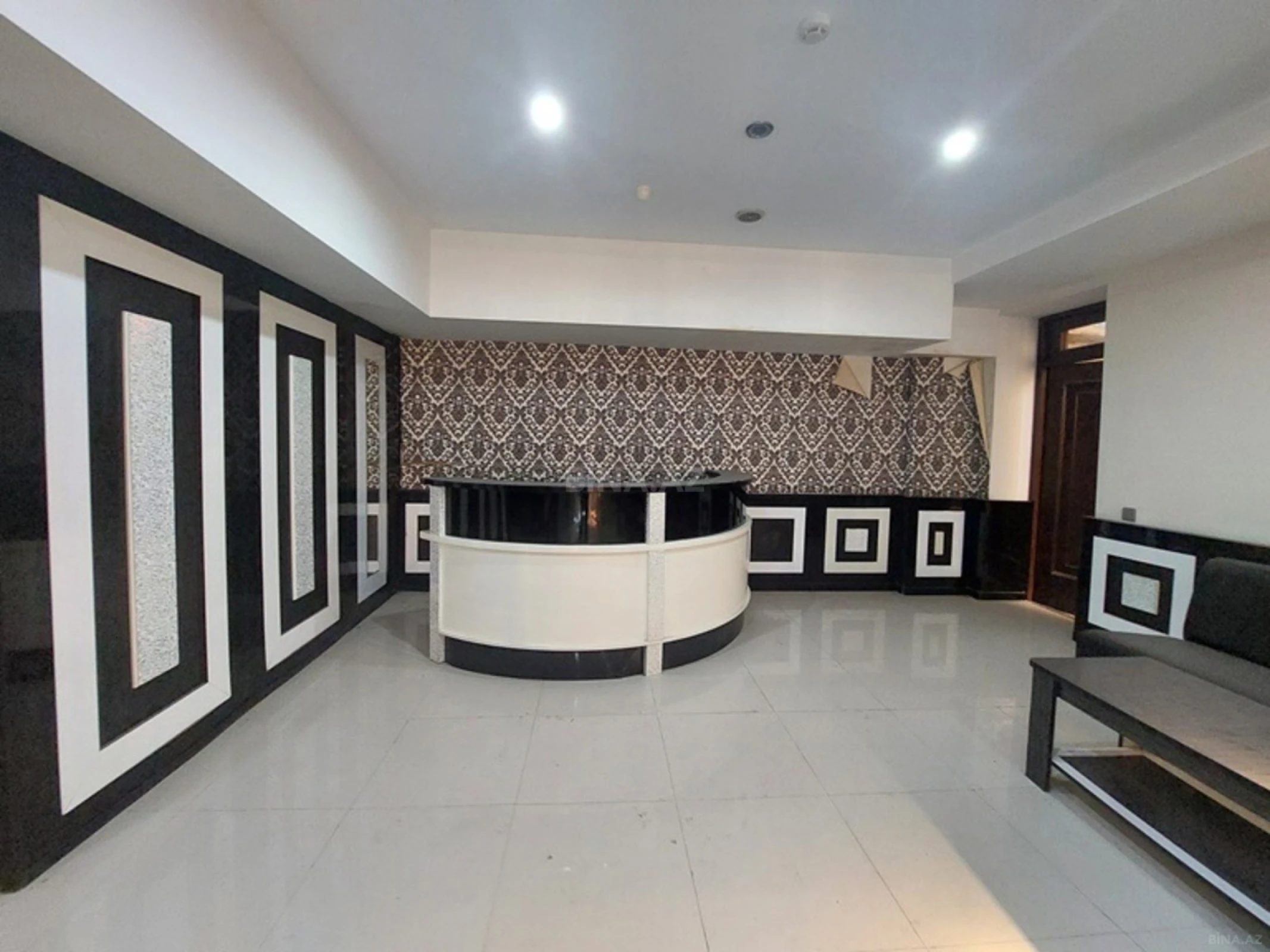 Satılır obyekt 300 m²