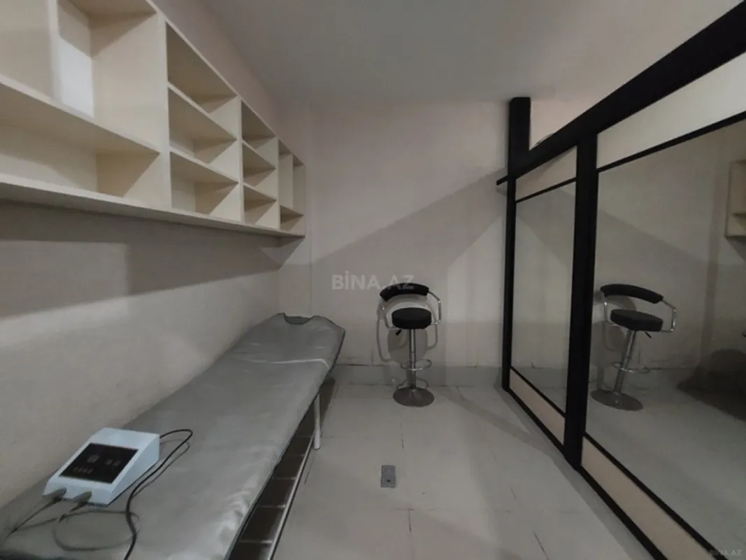 Satılır obyekt 300 m²