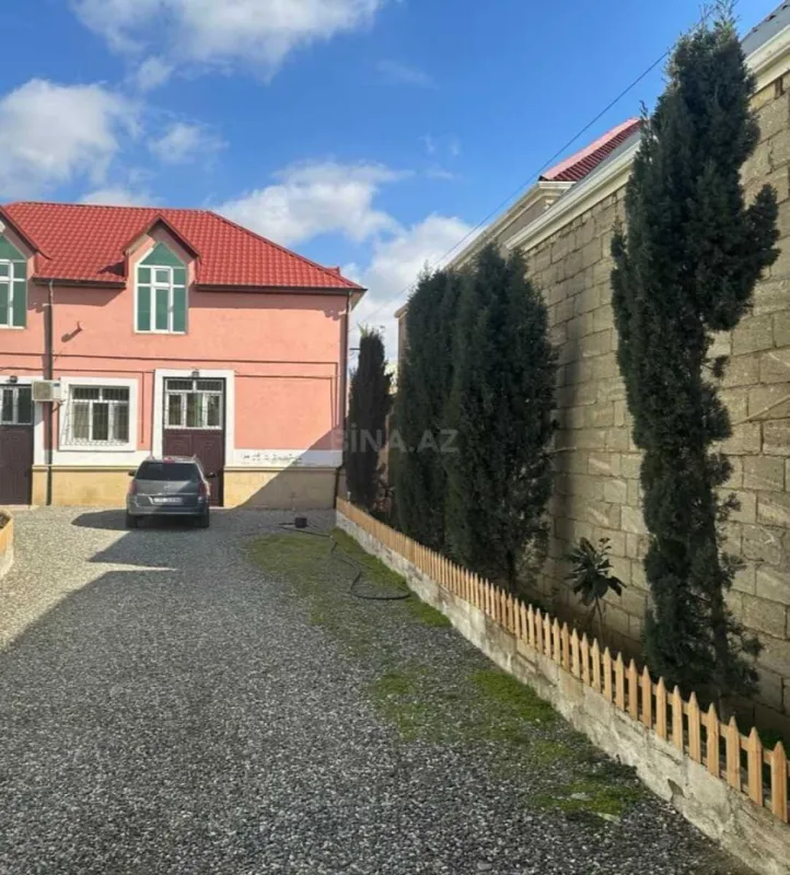Satılır 5 otaqlı həyət evi 218 m²