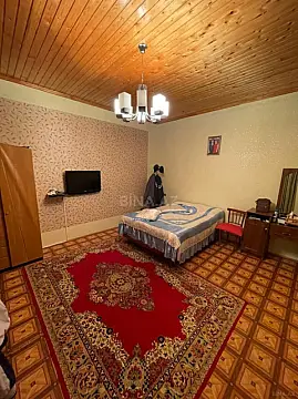 Satılır 5 otaqlı həyət evi 218 m²