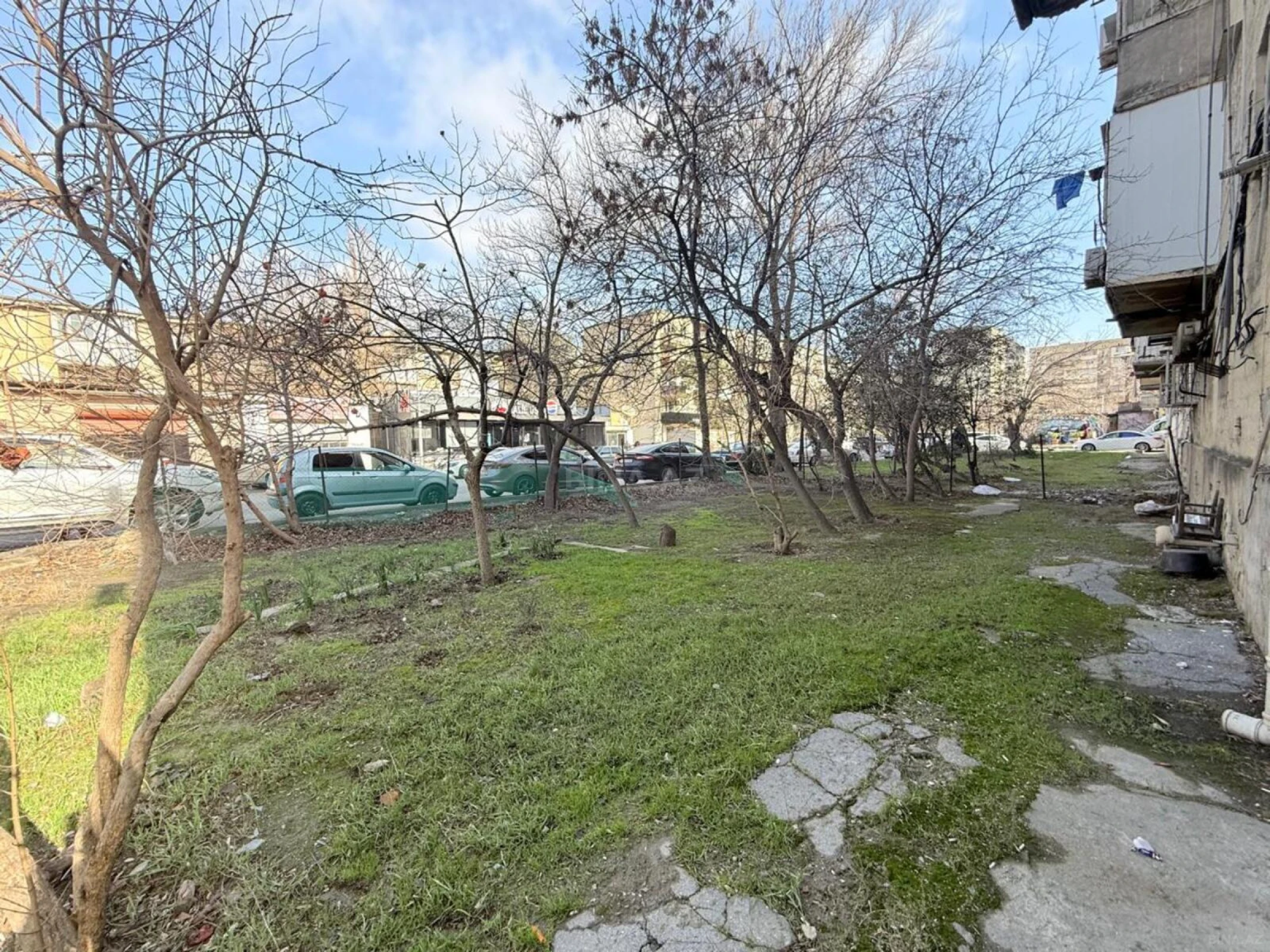 Satılır obyekt 60 m²