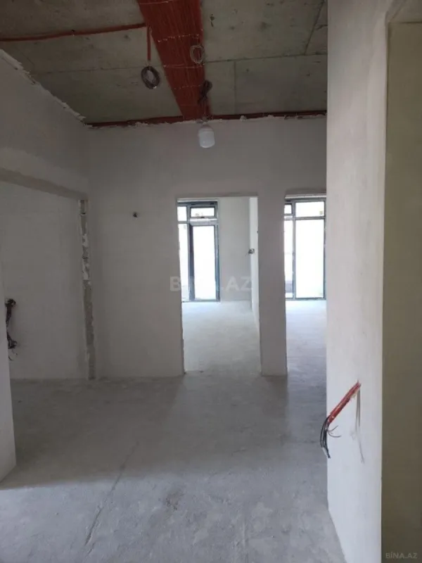 Satılır 3 otaqlı mənzil 148 m²