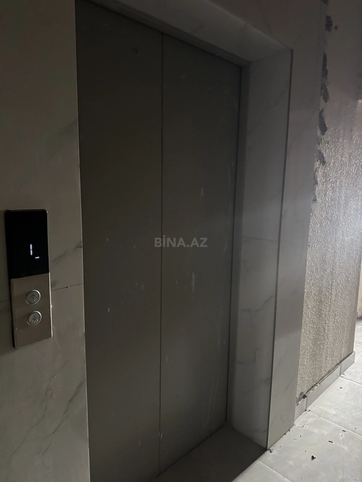 Satılır 1 otaqlı mənzil 55 m²