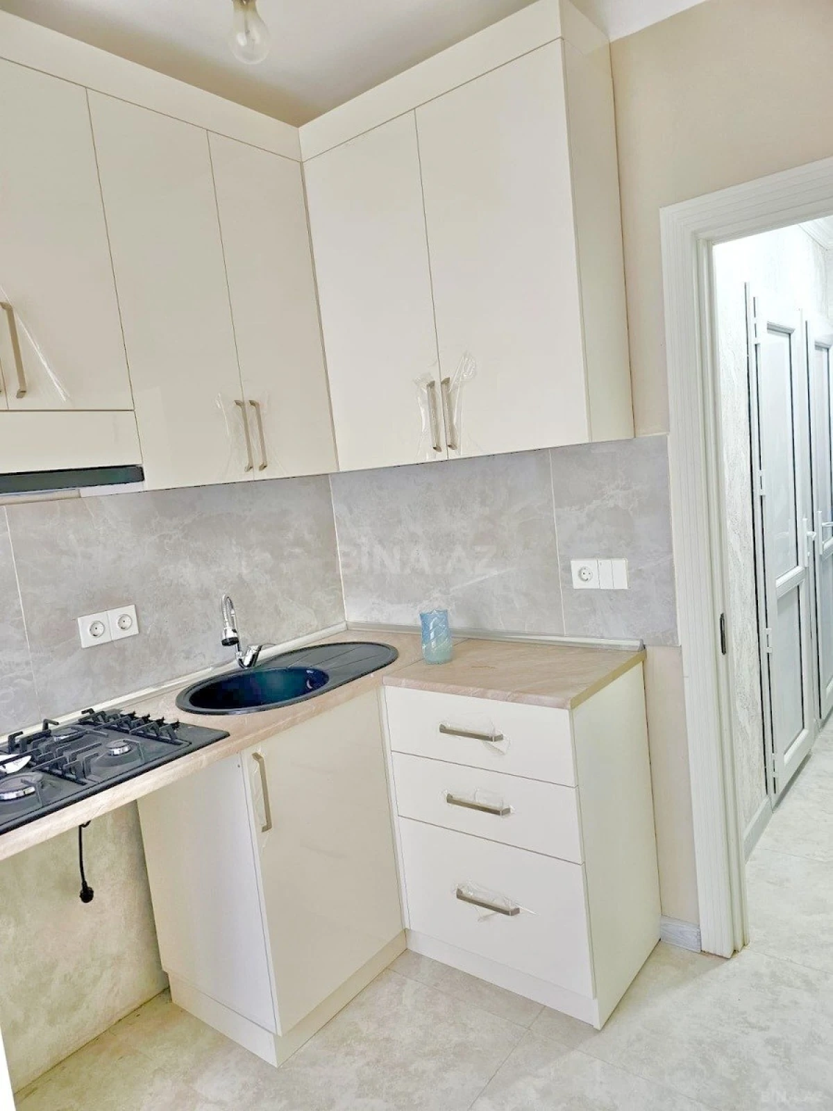 Satılır 3 otaqlı mənzil 85 m²