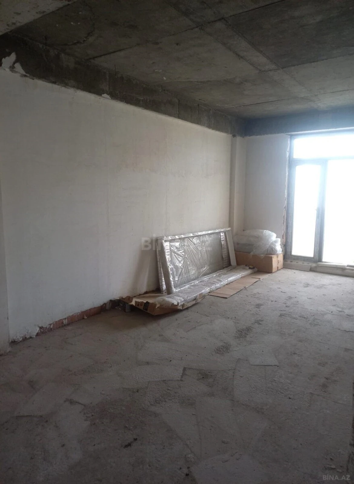 Satılır 2 otaqlı mənzil 118 m²