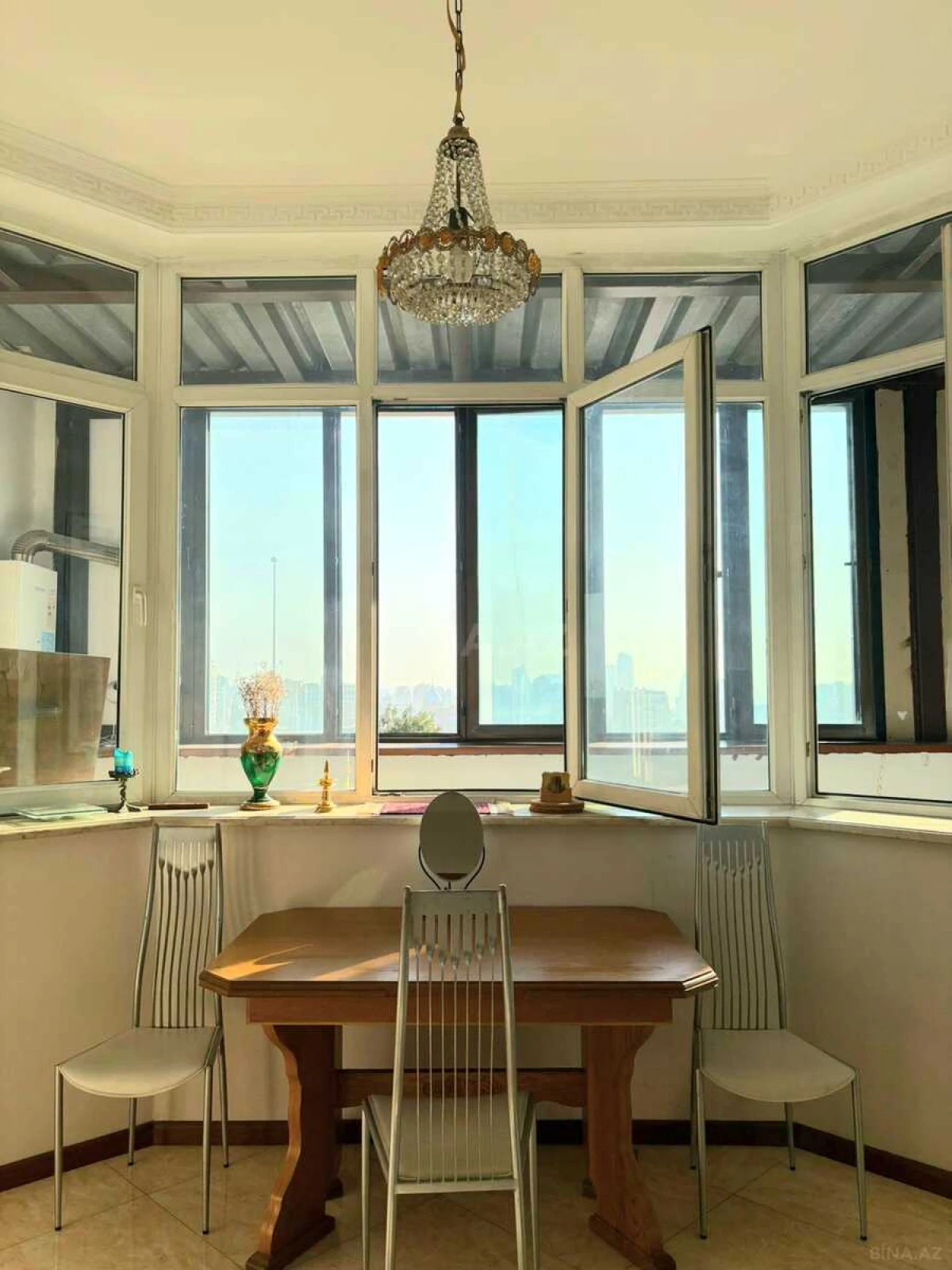 Kirayə verilir 3 otaqlı mənzil 150 m²