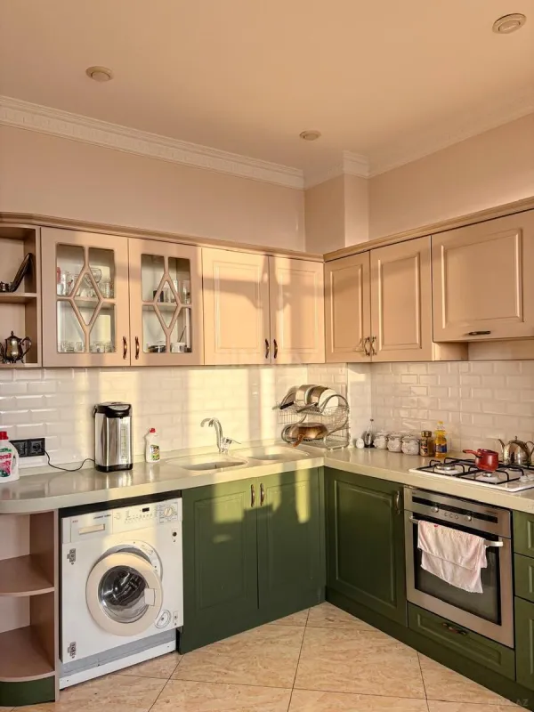 Kirayə verilir 3 otaqlı mənzil 150 m²