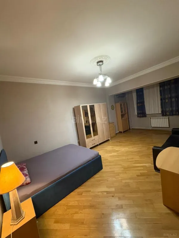 Kirayə verilir 3 otaqlı mənzil 150 m²