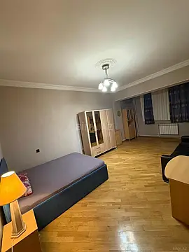 Kirayə verilir 3 otaqlı mənzil 150 m²