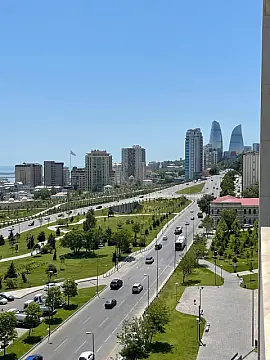 Kirayə verilir 3 otaqlı mənzil 150 m²