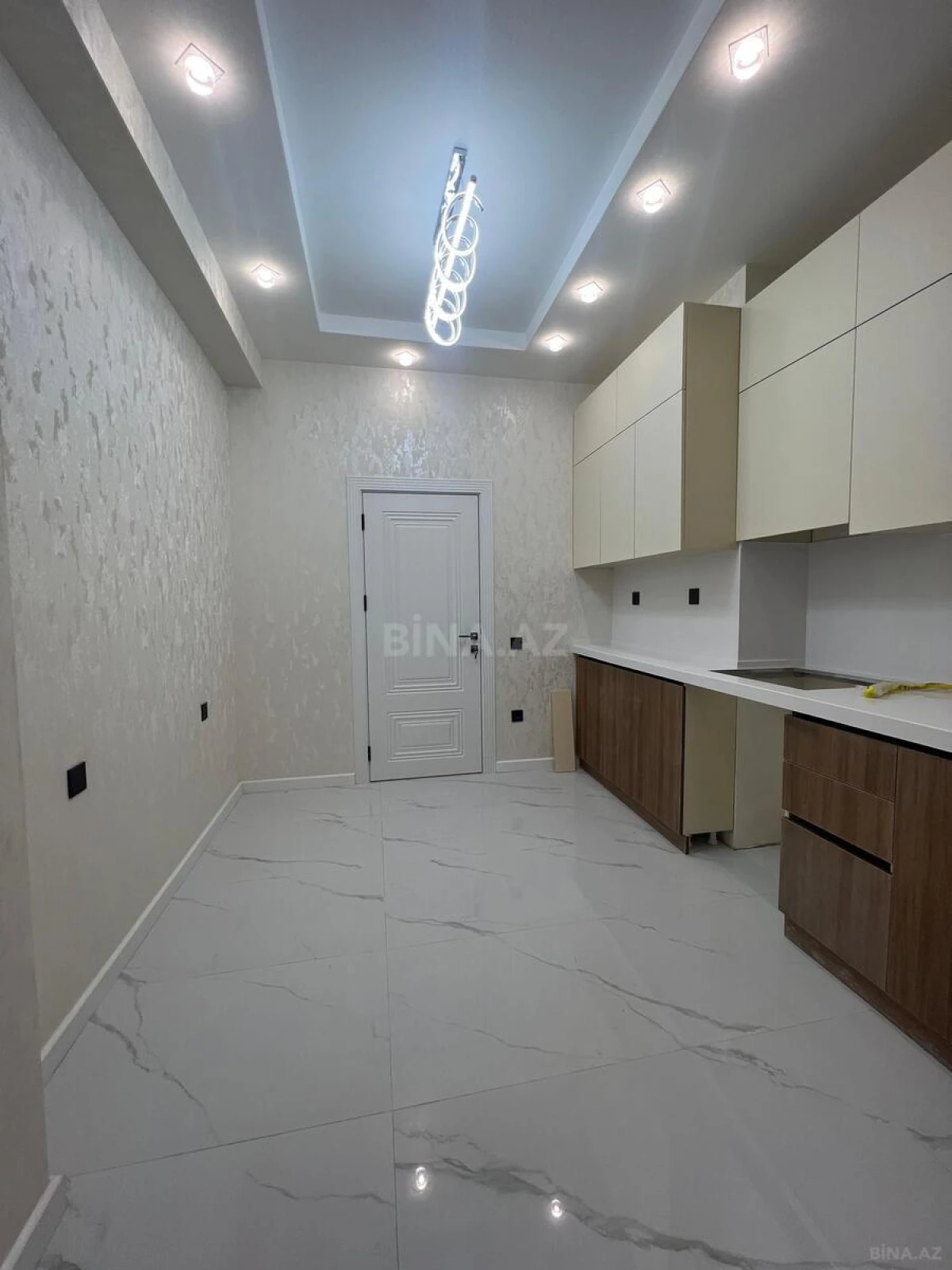 Satılır 2 otaqlı mənzil 90 m²