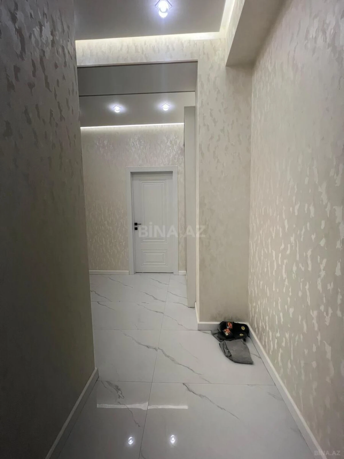 Satılır 2 otaqlı mənzil 90 m²