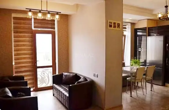 Kirayə verilir 3 otaqlı mənzil 140 m²