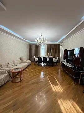 Satılır 3 otaqlı mənzil 135 m²