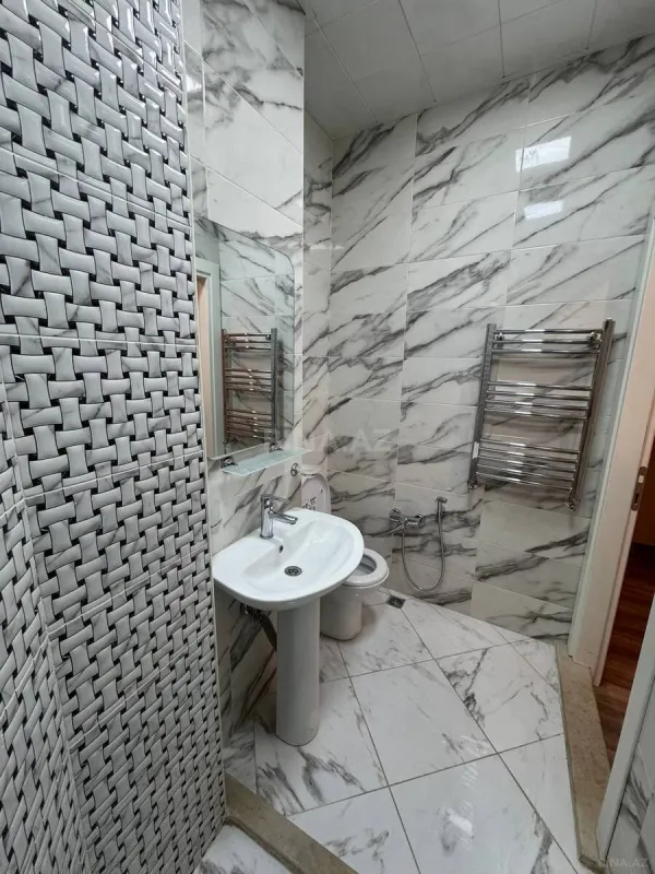 Satılır 2 otaqlı mənzil 60 m²