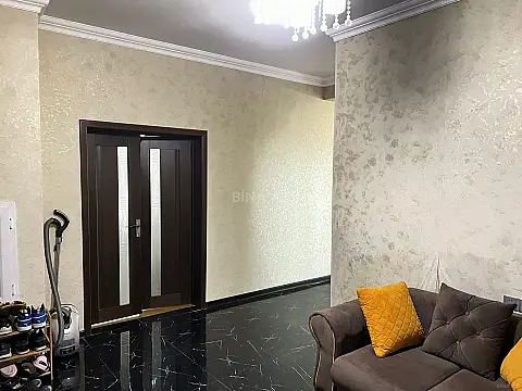 Satılır 3 otaqlı mənzil 147 m²