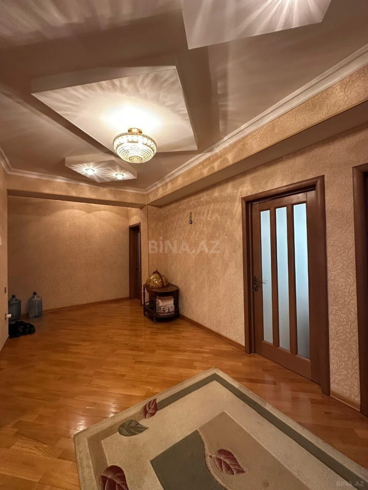 Satılır 2 otaqlı mənzil 94 m²