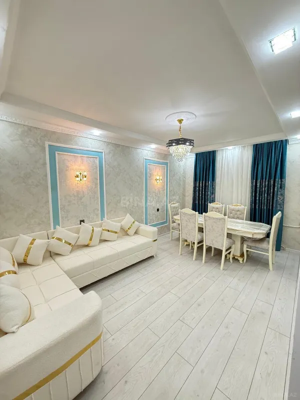 Satılır 2 otaqlı mənzil 65 m²